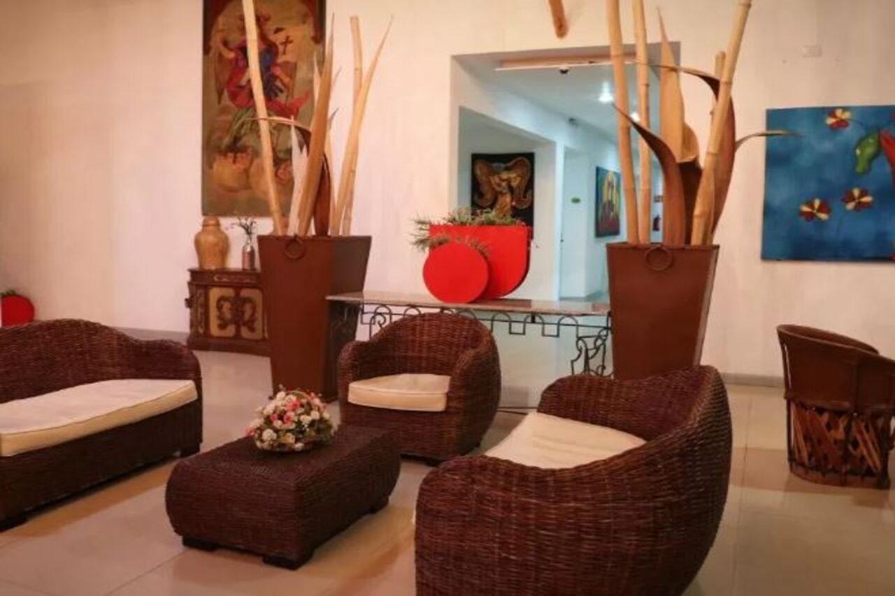 Zar Colima Hotel Buitenkant foto