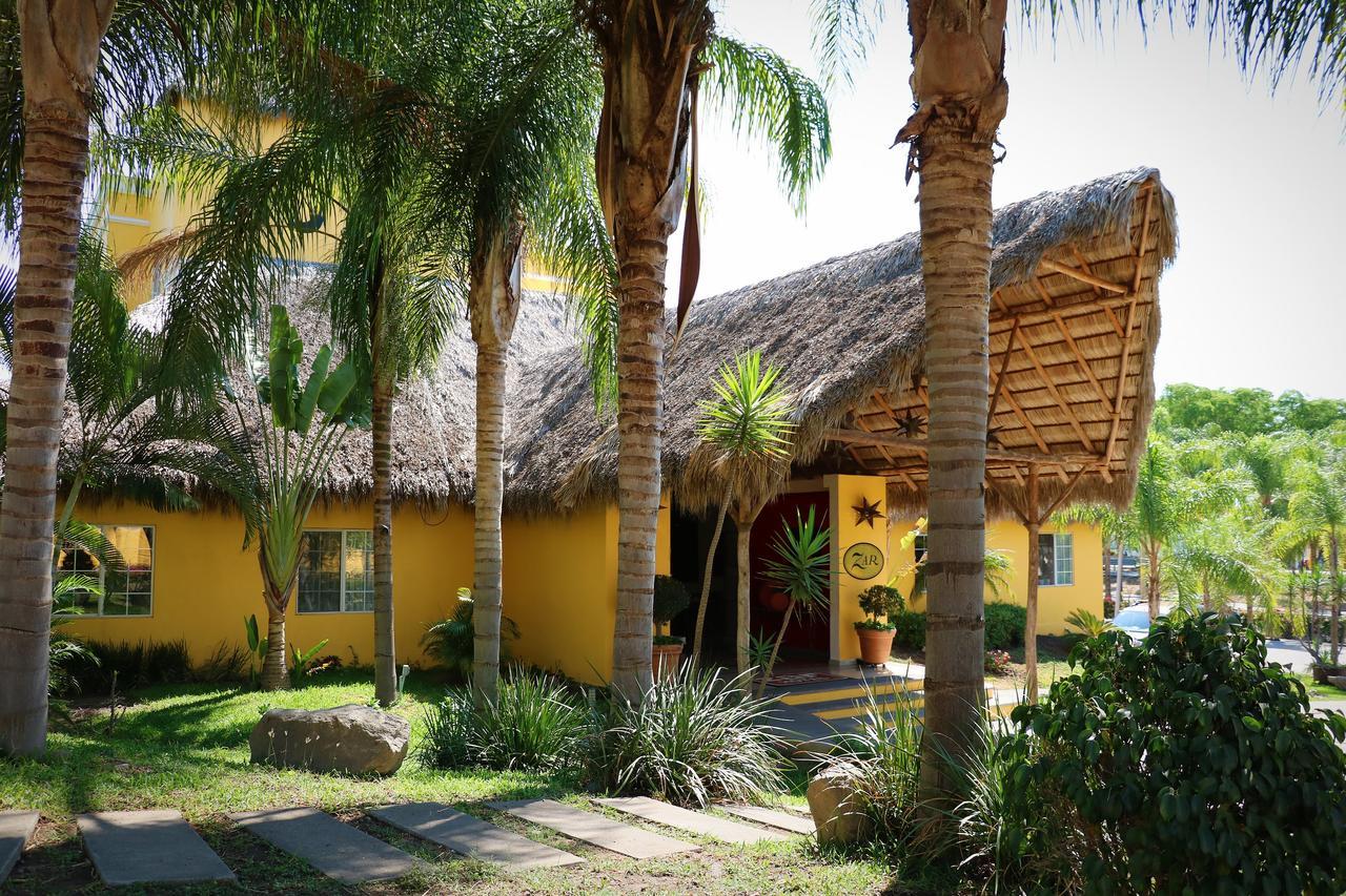 Zar Colima Hotel Buitenkant foto